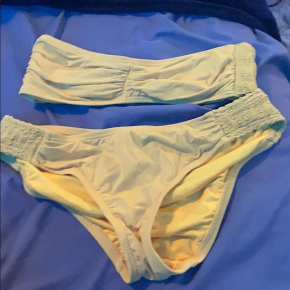 this is a brand new bikini. only worn once - Picture 2 of 2